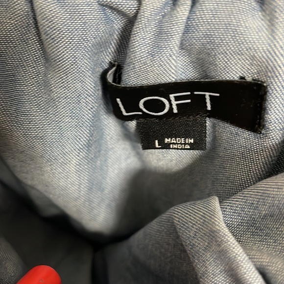 LOFT wide leg cropped chambray blue jumpsuit . NEW without tags . Size Large - Picture 5 of 8